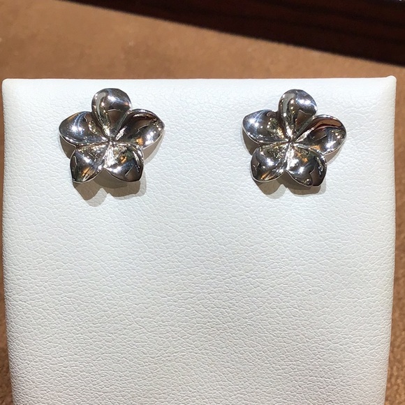 14k White Gold Plumeria Earrings